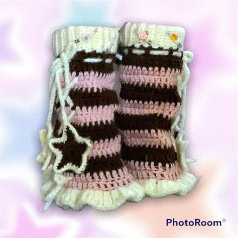 Kawaii Crochet Clothes, Fairycore Crochet, Velvet Crochet, Crochet Leg Warmers, Confection Au Crochet, Mini Crochet, Crochet Clothing And Accessories, Kawaii Crochet, Crochet Design Pattern