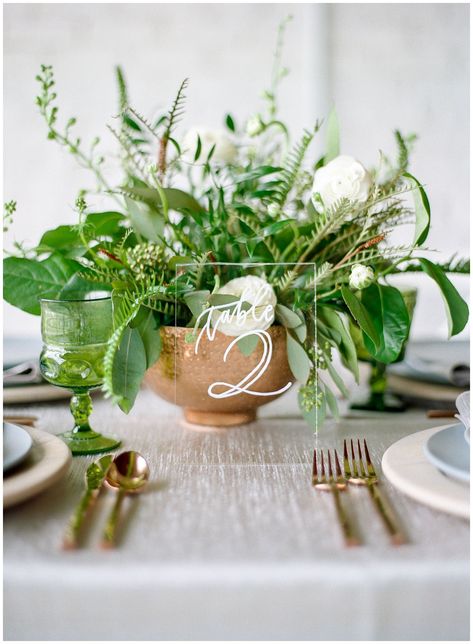 Cheap Wedding Table Centerpieces, Greenery Centerpieces, Modern Greenery, Green Centerpieces, Greenery Centerpiece, Wedding Floral Centerpieces, Wedding Tables, Wedding Table Settings, Wedding Tablescapes