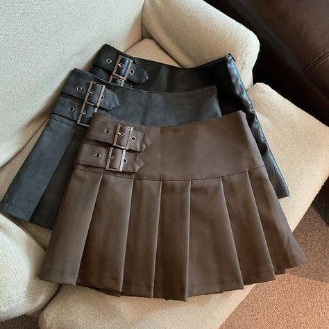 Skirt Streetwear, Streetwear Korean, Pleats Pattern, High Waisted Pleated Skirt, Faux Leather Mini Skirt, Leather Mini Skirt, Empire Dress, Summer Fabrics, Leather Mini Skirts