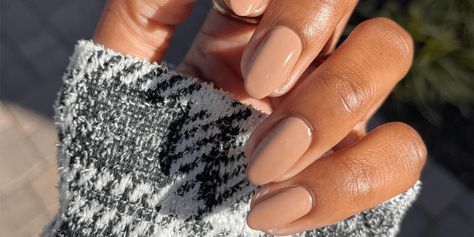 Toffee Nail Color, Cute Beige Nails, Natural Nails Manicure Design, Latte Nail Ideas, Coffee Nails Color, Fall Natural Nails, Light Fall Nail Colors, Nail Colour Ideas, Natural Fall Nails