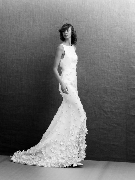 Viktor Rolf Bridal, Embellished Veil, Viktor And Rolf, Full Tulle Skirt, Wedding Studio, Tulle Ball Gown, Column Gown, Viktor & Rolf, Tulle Gown