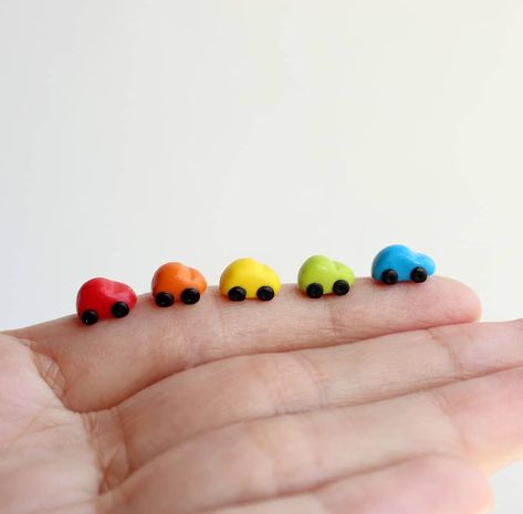 Some small cars 🚗🚕🚙 Tiny toys Dollhouse miniatures Boys toys Miniature Dollhouse Miniature Toys, Miniature Toys Diy, Diy Minatures, Clay Car, Diy Toys Car, Baking Polymer Clay, Tiny Toys, Miniatures Diy, Girls Dollhouse