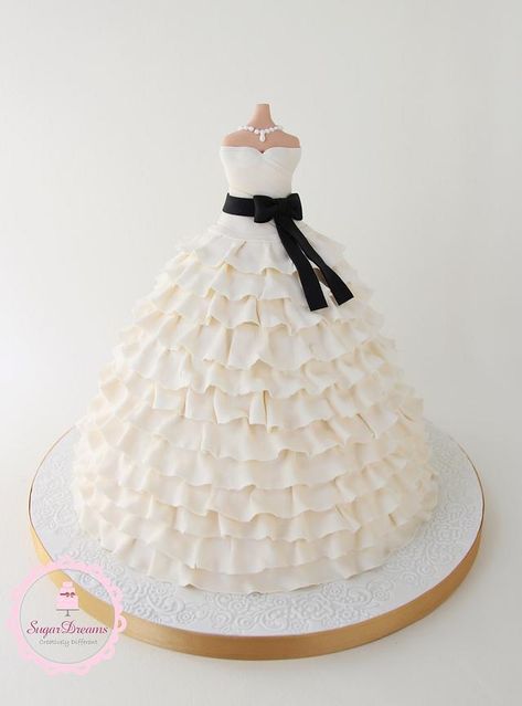 Wedding Dress Cake inspired by a Vera Wang wedding dress Choose Wedding Dress, Wedding Crochet, Wedding Dress Cake, Bridal Shower Cakes, Barbie Cake, Marble Cake, Fashion Cakes, Dress Cake, Doll Cake