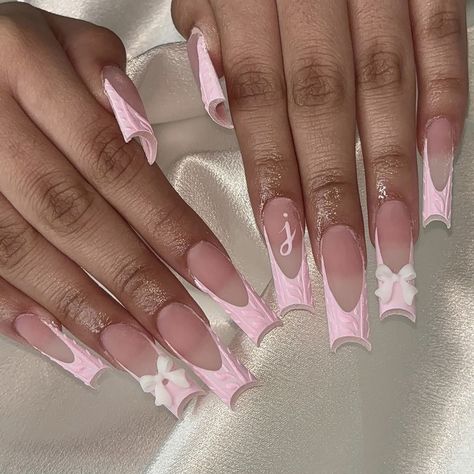 ig: setsbycarolaa Pink Nails Long, Basic Nails, Bling Acrylic Nails, Pink Acrylic Nails, Nails Long, Pretty Acrylic Nails, Dope Nails, Mani Pedi, Pink Christmas