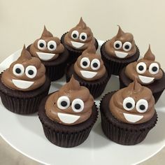 Poop Emoji Cupcakes | Chocolate Covered Code Poop Cupcakes, Poop Emoji Cupcakes, Cupcake Emoji, Emoji Cupcake, Cupcake Recipes For Kids, Emoji Cupcakes, Cookie Monster Cupcakes, Emoji Cake, Cupcakes Decorados