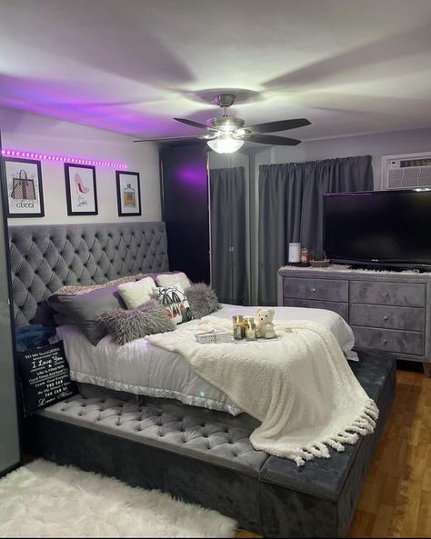 Girl Apartment Decor, Luxury Room Bedroom, First Apartment Decorating, Classy Bedroom, Bedroom Decor For Teen Girls, Dream Apartment Decor, Future Apartment Decor, Redecorate Bedroom, Apartment Decor Inspiration