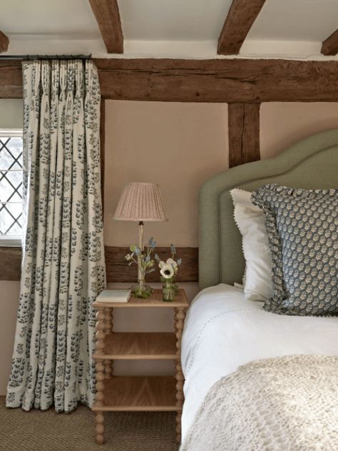 Modern Country Bedrooms, English Country Interiors, Ultimate Bedroom, Country Modern Home, Simple Interior Design, Bedroom Upgrade, Modern Country Style, Country House Interior, Small Bedrooms