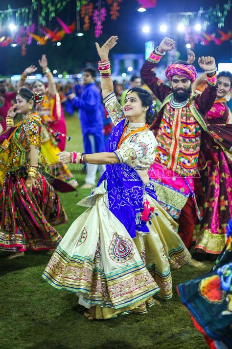 Dandiya Photo, Navratri Garba Photo, Navratri Pic, Garba Photo, Dandiya Dance, Navratri Dandiya, New Love Pic, Garba Dance, Meldi Ma Hd Photo