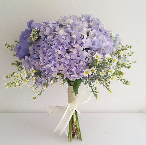 Lavender Hydrangea Bouquet, Purple Hyacinth Flower Bouquet, Lilac Hydrangea Bouquet, Wedding Bouquet Hortensia, Flower Bouquet Purple Lavender, Purple Hydrangea Flower Arrangements, Lilac And Hydrangea Bouquet, Hydrangea And Lavender Bouquet, Light Blue And Purple Bouquet