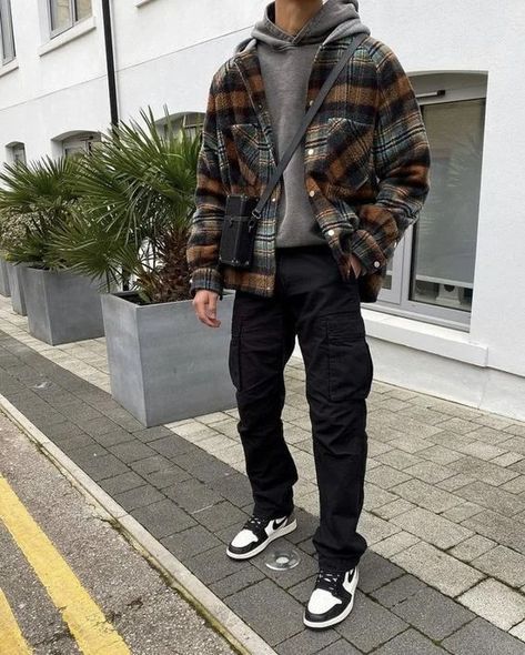 6 Must Have Clothes You Need For Fall 13 Cute Fall Outfits For Men, Men’s Fall Aesthetic, Mens Fall Fashion Streetwear, Mens Pumpkin Patch Outfit, Masculine Fall Outfits, Mens Fall Streetwear, Fall Guy Outfits, Fall Outfits For Men, Must Have Clothes