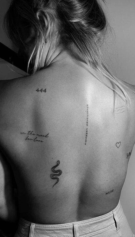 Herz Tattoo Klein, Font Tato, Small Back Tattoos, Tato Minimal, Tato Jari, Petite Tattoos, Classy Tattoos, Discreet Tattoos, Spine Tattoos