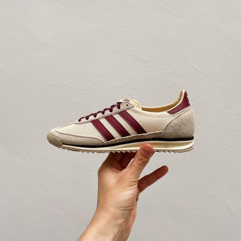 Crushing hard on the vintage vibes of these new Adidas SL 72 OG 👟❤️ Which is your favorite colorway? ⁠ | Available in store & online ⁠ #Sneakers #Adidas #AdidasSL72OG #AvailableAtMonar #Fashion #SS24 #MonarAntwerp #MonarAndClothes #BuyOnline Sl 72 Adidas, Adidas Sl72 Outfit Women, Adidas Sl 72 Woman Outfit, Outfits Europa, Adidas Sl 72, Sneakers Adidas, Vintage Vibes, The Vintage, Women's Style