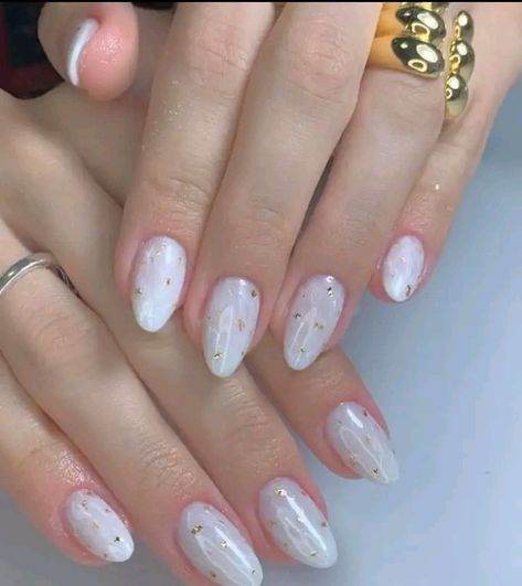 Nails White And Gold, Nails Yellow, Hippie Nails, Subtle Nails, Casual Nails, Blush Nails, Pearl Nails, Cute Gel Nails, Soft Nails