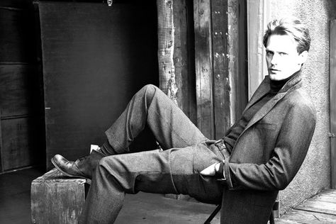 New Alexander Skarsgard Photo For Men’s Clothing ‘Hickey Freeman ... Anne Leibovitz, Alexander Skarsgard True Blood, Annie Leibovitz Photography, Alexander Skarsgård, Annie Leibovitz, Alexander Skarsgard, True Blood, Portrait Inspiration, New Face