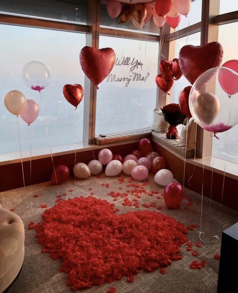 Hotel Anniversary Ideas Night, Private Proposal Ideas Romantic, Cozy Proposal, Proposal Decorations Indoor, Indoor Proposal Ideas, Candle Light Dinner Ideas, Valentine Day Aesthetic, Fall Proposal, Proposal Decor