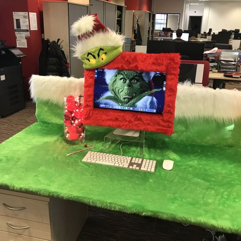 Grinch theme office desk decorating The Grinch Desk Decorations, Christmas Cubicle Decorations Contest Grinch, Christmas Desk Decorating Contest, Grinch Desk Decorations, Christmas Desk Decorations Work Spaces, Christmas Desk Decorations Cubicles, Grinch Cubicle, Grinch Office Decorating Ideas, Christmas Cubicle Decorations Contest