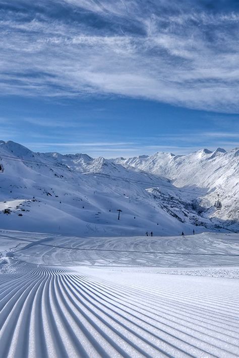 Austria Ski Resort, Skiing In Austria, Ski Resort Aesthetic, Austria Snow, Austria Skiing, Ski Austria, Light Meaning, Skiing Photography, Skiing Mountains