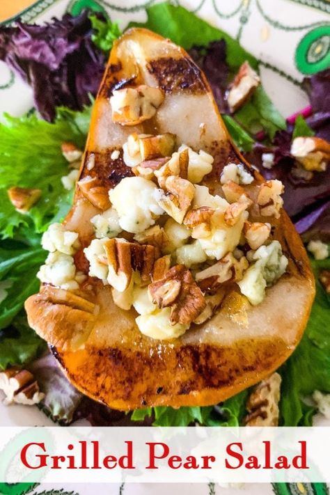 Grilled Pears, Pear And Blue Cheese Salad, Roasted Pear Salad, Pear Salad Recipes, Roasted Pear, Grilled Fruit, Pear Salad, Pear Recipes, Cheese Salad