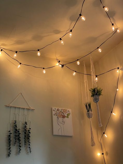 String Lights Bedroom Wall, String Lights Living Room, Hostel Room Makeover, Krishna Holi, Hostel Room, Small Kids Room, String Lights In The Bedroom, Diy String Lights, Hanging String Lights