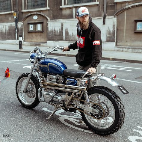 Done right: Rick Hannah’s Kawasaki W650 desert sled | Bike EXIF Sepeda Retro, Cars India, Desert Sled, Stylish Bike, Triumph Bobber, Vintage Motorcycle Posters, Custom Sport Bikes, Triumph Scrambler, Bike Exif