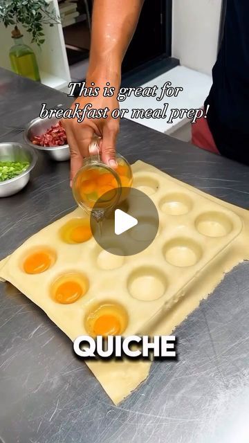 Rachel Enright on Instagram: "🥚quick mini quiche hack to make for brunch, friends, or prep for the week. 
🥚puff pastry, your favorite fillings, eggs and salt and pepper. Bake until crispy! Around 20 minutes at 180’ or 350’ depending on oven
🥚📽️👉🏼 @easycoock" Pastries For Breakfast, Egg Pastry Breakfast, Easy Brunch Foods For Party, Healthy Breakfast Brunch Ideas, Mini Quiches In Muffin Tin Puff Pastry, Egg Recipes For Brunch, Breakfast Pastry Ideas, Mini Quiches In Muffin Tin, Puff Pastry Mini Quiche