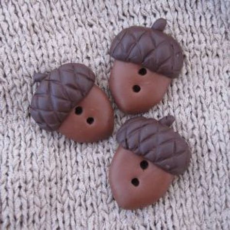 acornbuttons Clay Acorn, Clay Autumn, Shrink Art, Clay Things, Cute Polymer Clay, Clay Miniatures, Fimo Clay, Polymer Clay Flowers, Polymer Clay Charms