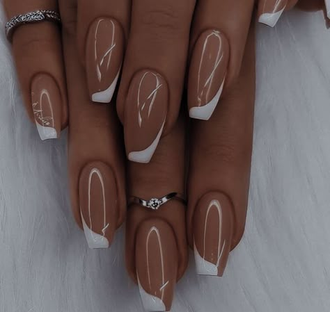 Nail Art Designs For Dark Hands, Nail Extension Designs For Dark Hands, Nail Ideas Neutral Classy, Dark Academia Nails Ideas, Nails For Dark Hands, Nails For Darker Skin Tone, Unghie Sfumate, Graduation Nails, Casual Nails