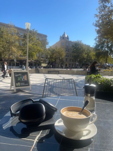 #coffee #city #beautiful #sunny #music #aesthetic #view City Break, City Aesthetic, Coffee Break, City Lights, Coffee