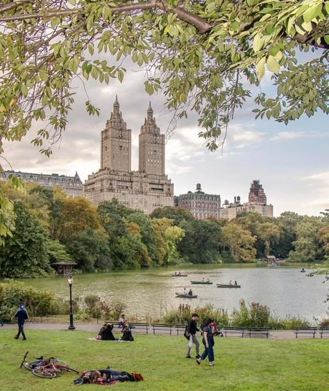 New York Aesthetic Landscape, New York Aesthetic Central Park, Nyc Scenery, New York City Spring Aesthetic, Cental Park, Central Park Aesthetic, Central Park From Above, New York Summer, Rhapsody In Blue