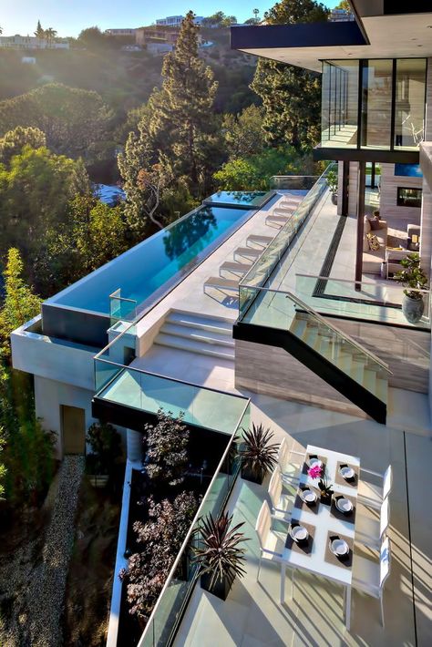 Hollywood Hills Modern - 8927 St Ives Drive, Los Angeles, CA, USA Millionaire Mansion, Hollywood Mansion, Custom Water Feature, Pool Landscape Design, Gym Wedding, Tattoo Business, Sunset Blue, Fashionista Art, Modern Mansion