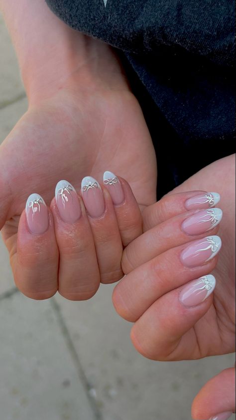 Nails Bow, White Chrome Nails, Bow Nails, Ringing In The New Year, Milky Nails, Graduation Nails, Spring Nail Designs, Workout Schedule, Spring Nail