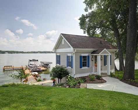 Lake Guest House. Small Guest House by lake. #Small #GuestHouse Colby Construction Warna Cat Eksterior, Guest House Small, House Small, Tiny Cottage, New Interior Design, House With Porch, Small Cottage, Small Cabin, Small House Plans