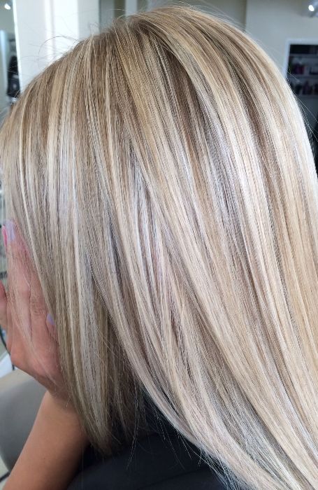 60 Best Blonde Highlights Ideas To Try in 2022 - The Trend Spotter Long Platinum Blonde Hair With Lowlights, Blond Shades, Blond Highlights, Farm Light, Hair Highlights And Lowlights, Cool Blonde Hair, Highlights And Lowlights, Ash Blonde Hair, Gray Hair Highlights