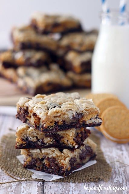 Marshmallow Oreo Brookies | beyondfrosting.com | #Oreos #brookies Oreo Brookies, Oreo Brookie, Brookie Recipe, Summer Potluck Recipes, Beyond Frosting, Brookies Recipe, Oreo Brownie, Oreo Desserts, Oreo Flavors