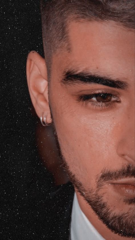 #zaynmalik #zaynmalikedit #zaynmalikicon #zaynmalikimagines #zayn #zaynimagine #edit #aesthetic #aestheticedits #aestheticwallpaper #aestheticwallpaperiphone #icon #iconsoft #wallpaper #wallpaperforyourphone #wallpaperforiphone #polarrfilter Mens Double Piercing, Mens Multiple Ear Piercings, Double Pierced Ears Men, Zayn Malik Earrings, Double Piercing Earrings Men, Mens Double Ear Piercing, Men’s Pierced Ears Piercing, Men Ear Piercing Ideas, Double Lobe Piercing Men