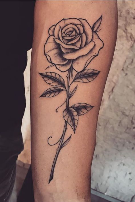 Rosen Tattoo Frau, Single Rose Tattoos, Small Wave Tattoo, Rose Tattoo Meaning, Rose Tattoo Ideas, Tato Dengan Makna, Rose Flower Tattoos, Rose Tattoos For Men, Rose Tattoos For Women