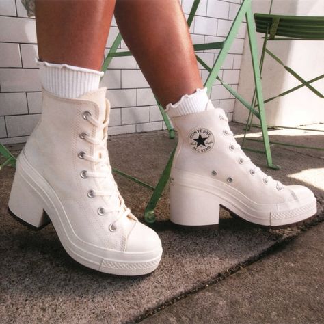 Converse High Heels, Chuck 70 De Luxe Heel, Converse Heels, Cute Converse Shoes, Mode Swag, Cute Converse, Womens High Top Shoes, Preppy Shoes, Dr Shoes