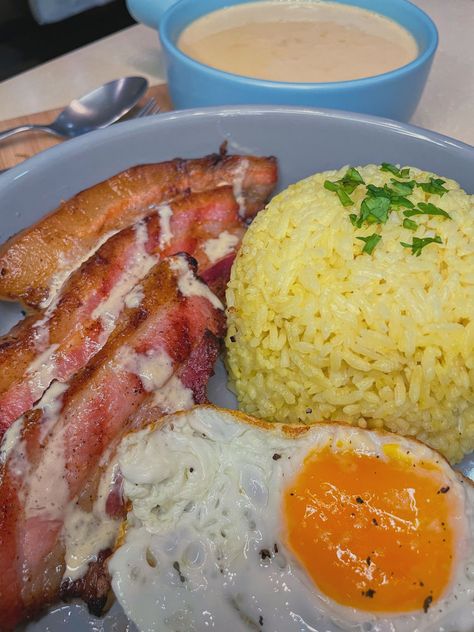 Breakfast Filipino, Filipino Breakfast, Filipino Recipe, Thick Cut Bacon, Cup Of Rice, Smoked Bacon, Bacon Cheese, Filipino Recipes, Cheese Sauce