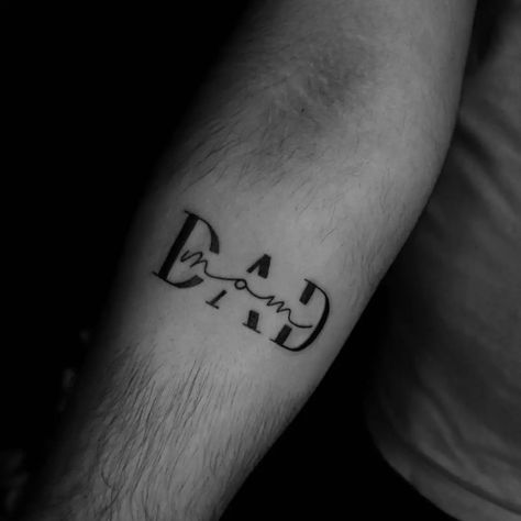 Mom Dad Tattoo, Mom Dad Tattoo Designs, Dad Tattoo, Wrist Tattoos For Guys, Tattoo For Son, Dad Tattoos, Boy Tattoos, Hand Tattoos For Guys, Tattoos For Daughters