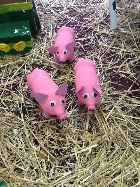 Pigs made from bottles!  #prek #preschool #dramaticplay Farm Vbs, Farm Activities Preschool, Preschool Farm, Farm Theme Preschool, Farm Animal Crafts, Pig Crafts, Farm Preschool, Farm Day, Farm Activities