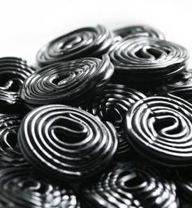 Black licorice candy wheels Black Licorice Candy, Liquorice Recipes, Licorice Candy, Red Vines, Lockwood And Co, Black Licorice, Food Science, Chocolate Factory, Flavor Profiles