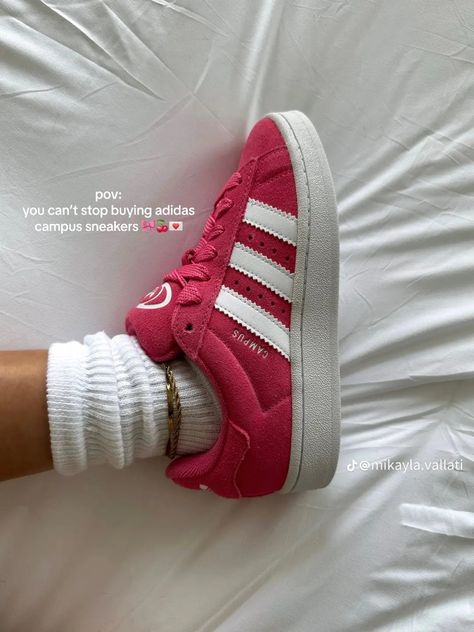 Campus 00s Pink, Campus Sneakers, Looks Adidas, Mode Hipster, Trendy Shoes Sneakers, Preppy Shoes, Pretty Shoes Sneakers, Shoe Wishlist, Adidas Campus