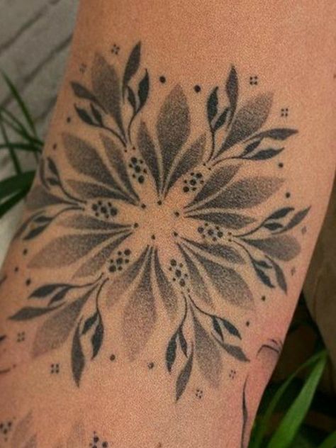 Dot Tattoos, Handpoke Tattoo, Muster Tattoos, Elbow Tattoos, Small Tattoo Ideas, Spiritual Tattoos, Mandala Tattoo Design, Knee Tattoo, Black Ink Tattoos