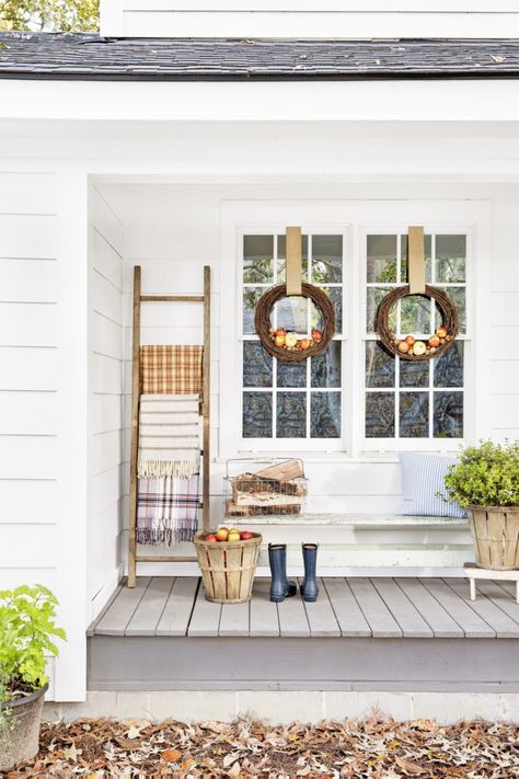 You searched for Stairs - Modern Glam Uncovered Front Porch Ideas, Uncovered Front Porch, Uncovered Porch, Ideas Para Decorar Jardines, Veranda Design, Font Simple, Building A Porch, Front Porch Design, Farmhouse Front Porches