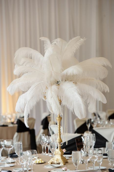 Great Gatsby Party Decorations, Great Gatsby Themed Wedding, Gatsby Party Decorations, Gatsby Wedding Theme, Great Gatsby Theme, Feather Centerpieces, Gatsby Themed Party, Gatsby Theme, Great Gatsby Party