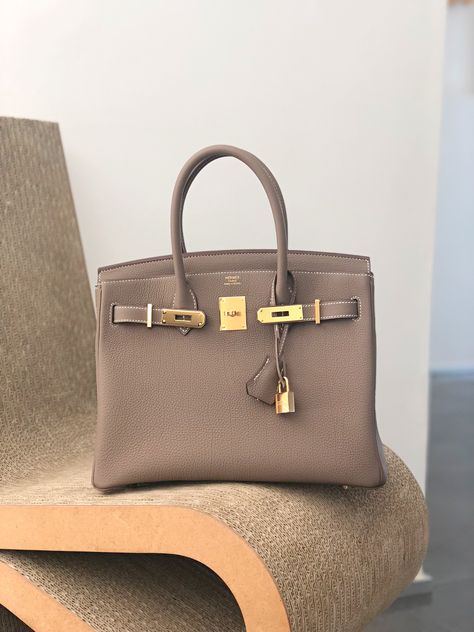 Hermes Birkin 30 Etoupe Gold Hardware Simple Purses, Birkin 30 Etoupe, Sac Hermes Kelly, Fall Purses, Tas Hermes, Handbags Big, Affordable Purses, Handbags Uk, Hijau Mint