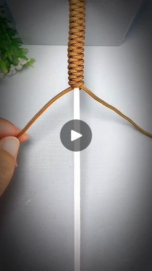 3K views · 343 reactions |  | Tutorial Macrame Of World | tutorialmacrameofworld · Original audio Knot Ideas, Knot Jewelry, Paracord Knots, Jewelry Knots, Pencil Art Drawings, 1k Views, Pencil Art, Paracord, Macrame