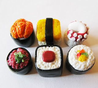 Polymer Clay Japanese Food, Sushi Clay Art, Clay Sushi, Polymer Clay Magnet, Ceramic Food, Sushi Party, Felt Handmade, Food Sculpture, Clay Magnets