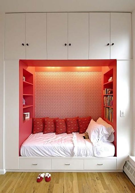 19 Fascinating Alcove Bed Designs To Use Every Inch Of Your Small Home Alcove Bed, Små Rum Lidt Plads, Design Ložnic, Small Space Bedroom, Small Bedroom Designs, Small Bedroom Decor, Kids Bunk Beds, Bilik Tidur, Small Room Design