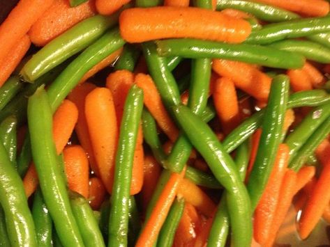 Glazed Carrots and Green Beans - addicted to recipes Carrot Green Bean Recipes, Green Beans Carrots Recipe, Glazed Carrots And Green Beans, Carrot And Green Bean Side Dish, Carrots And Green Beans Side Dishes, Green Beans And Carrots Recipes, Roasted Carrots And Green Beans, Carrots Glazed, Green Beans And Carrots